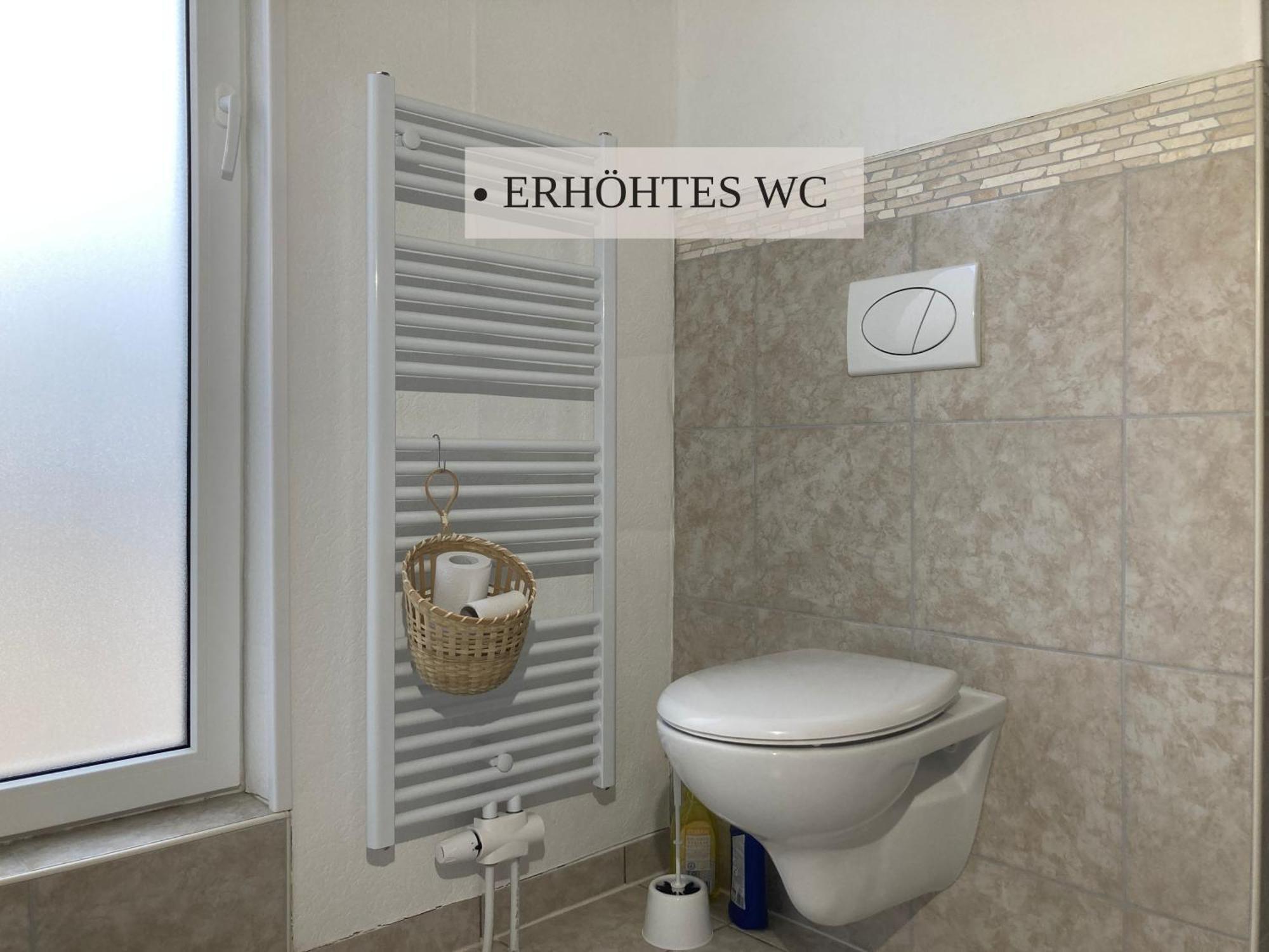Haus Krabbe Ohne Kueche, Fuer 1-2 Personen, Doppelbett, Zentral Gelegen Zwischen Cuxhaven Und Bremerhaven, Hunde Kostenfrei Willkommen, Kostenfreier Parkplatz Apartment Wremen