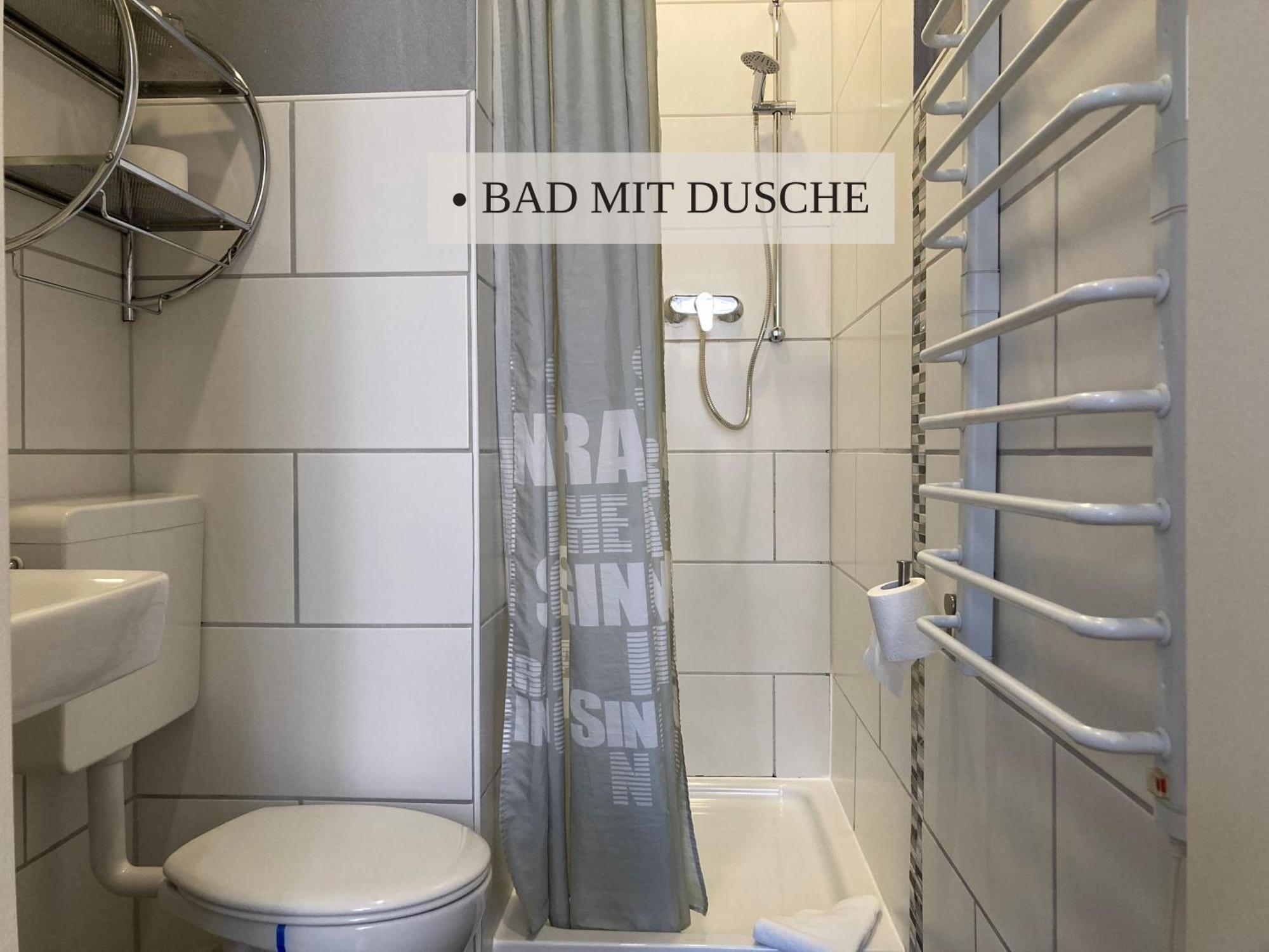 Haus Krabbe Ohne Kueche, Fuer 1-2 Personen, Doppelbett, Zentral Gelegen Zwischen Cuxhaven Und Bremerhaven, Hunde Kostenfrei Willkommen, Kostenfreier Parkplatz